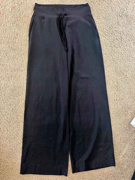 lululemon athletica Pants - lululemon Groove High-Rise Wide-Leg Pant *Short Black Size 6
